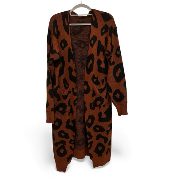 Leopard Pattern Long Cardigan. Size XL - Picture 2 of 6
